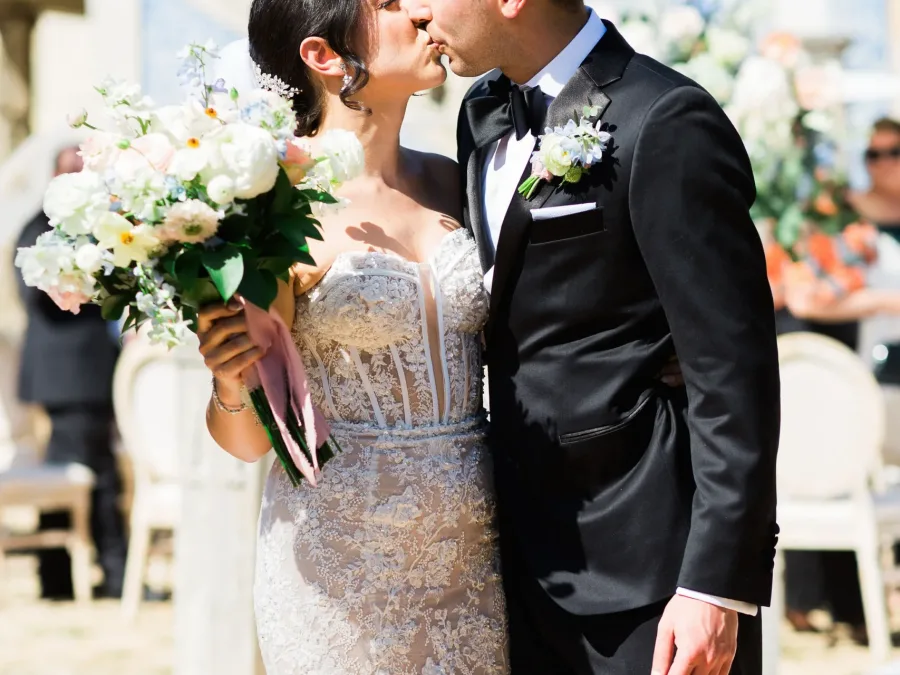 bride and groom at estoi palace