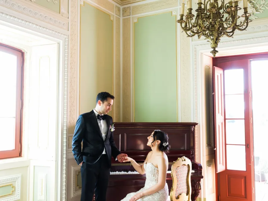 bride and groom at estoi palace