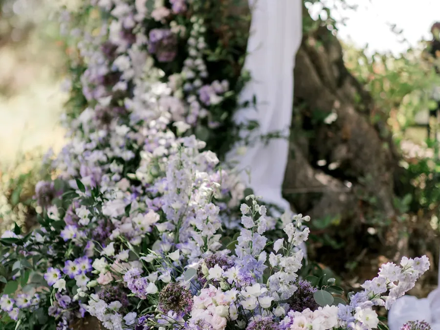 wedding ceremony decor with pastel flowers romatic timeless