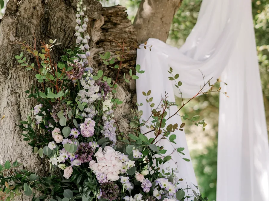 wedding ceremony decor with pastel flowers romatic timeless