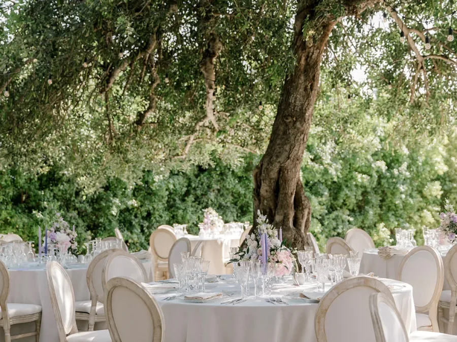 wedding reception decor with pastel flowers romatic timeless at monte do serrinho algarve