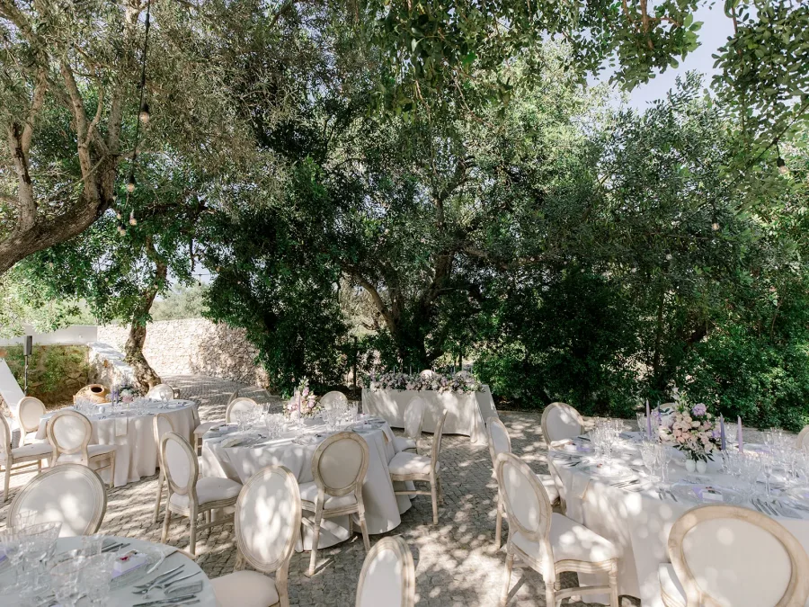 wedding reception decor with pastel flowers romatic timeless at monte do serrinho algarve