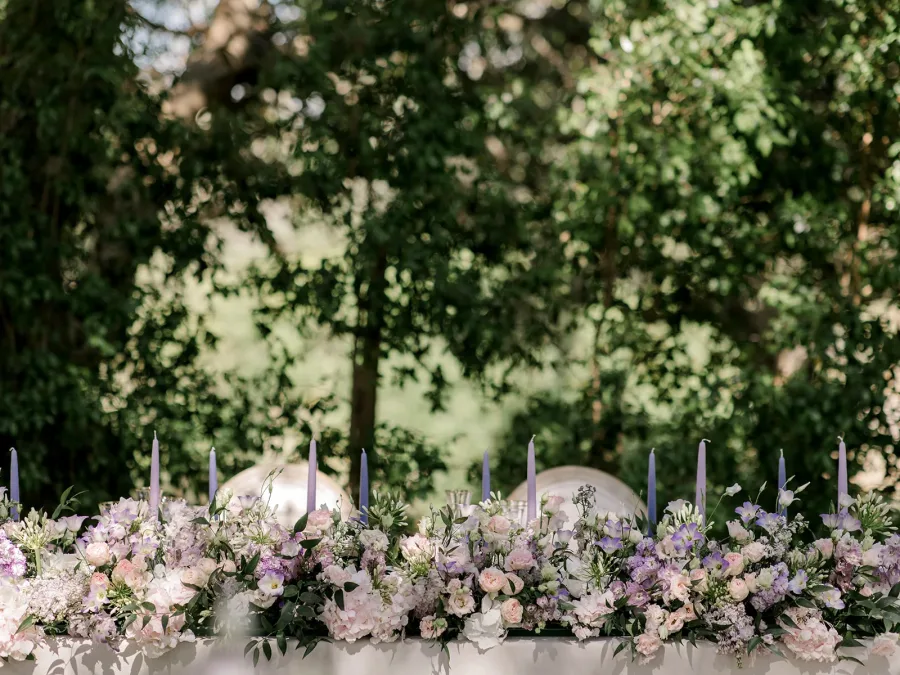 wedding reception decor with pastel flowers romatic timeless at monte do serrinho algarve